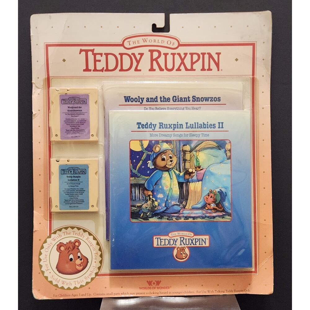 Vintage Teddy Ruxpin Worlds of Wonder Set On Card Tape Cartridge with Books Rare